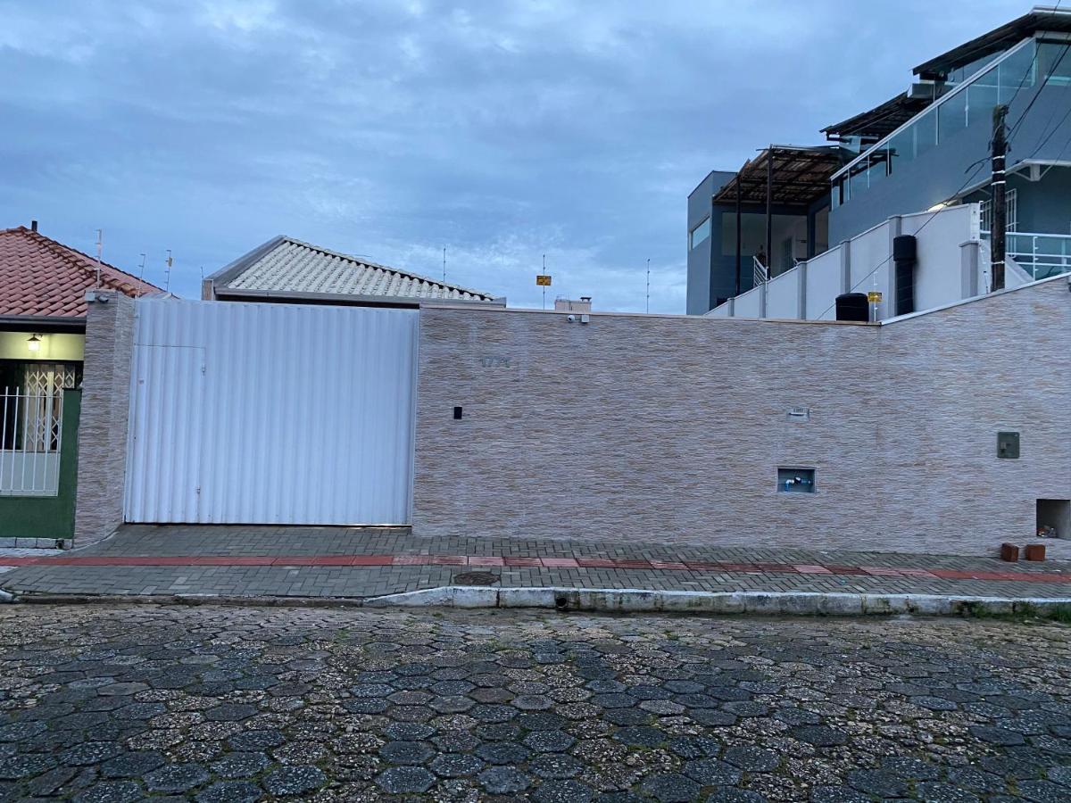 Casa No Centro De Balneario Camboriu Villa Exterior photo
